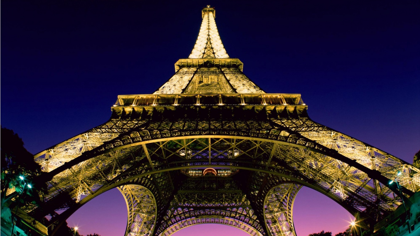Eiffel Tower Paris (at night)